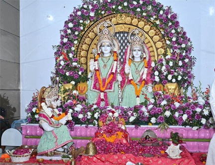 *मुख्यमंत्री श्री विष्णु देव साय श्री राम मंदिर पहुँचे*