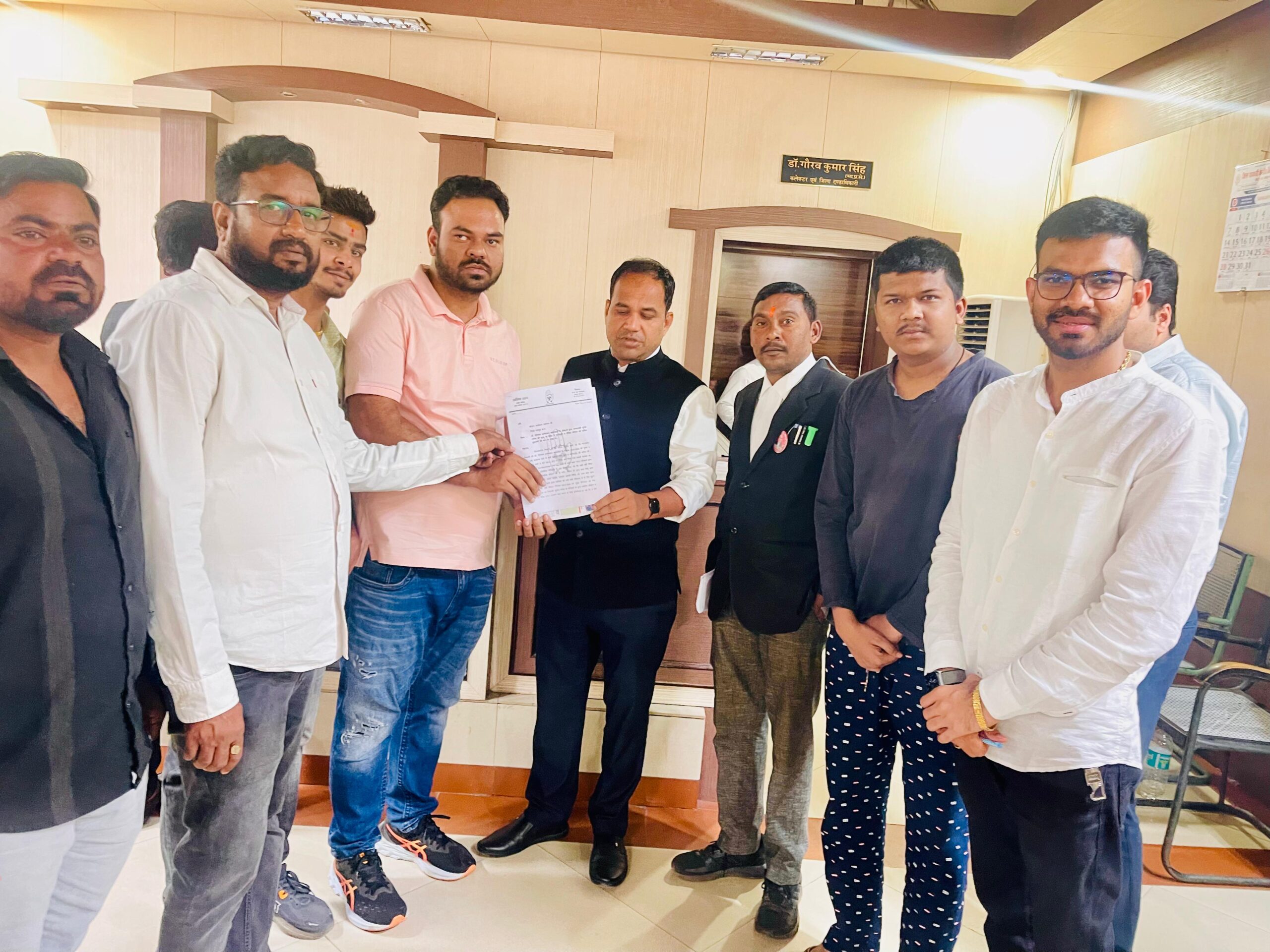 *रायपुर,लचर स्वास्थ्य व्यवस्था ने ली महिला की जान,युवा काँग्रेस ने की परिजन को मुआवजा और जिम्मेदार डॉक्टरों पर कार्यवाही की मांग*