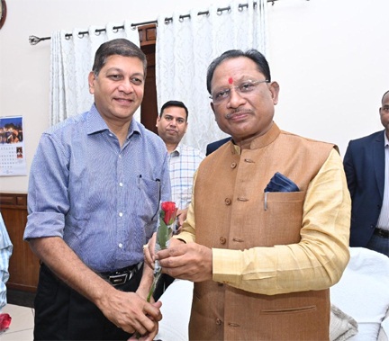 *रायपुर,मुख्यमंत्री विष्णु देव साय को मुख्य सचिव, पुलिस महानिदेशक सहित अन्य वरिष्ठ अधिकारियों ने दी जन्मदिवस की बधाई और शुभकामनाएं*