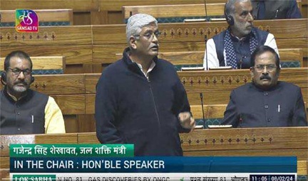 *पेट्रोल में एथेनॉल मिलावट 20 प्रतिशत करने का लक्ष्य : सरकार*