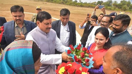 *सीएम मोहन यादव ने सिंगल क्लिक के माध्यम से 1 करोड़ 29 लाख लाड़ली बहनों को की राशि अंतरित*