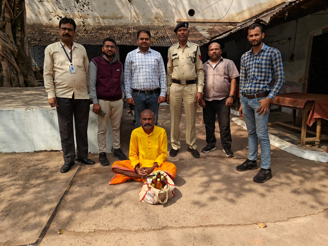 *दुर्ग,अवैध शराब 40 नग पाव मात्रा 7.2 बल्क लीटर देशी मदिरा मसाला। आबकारी विभाग ने किया जप्त*