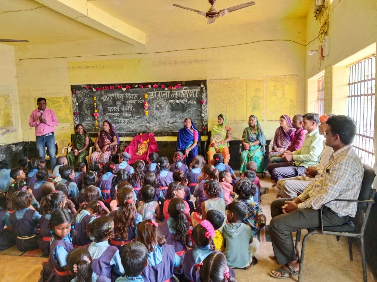 *कवर्धा,नरियल भेंट कर मातृ पितृ पूजन दिवस मनाया गया,,,सियासत दर्पण न्यूज़ से दुखहरण सिंह ठाकुर की रिपोर्ट*