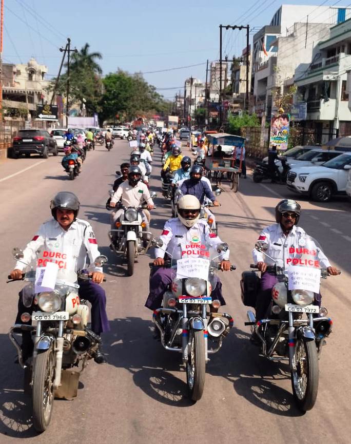 *“दुर्ग,जान है तो मतदान है“ अनोखे संदेश के साथ बाइक रैली*