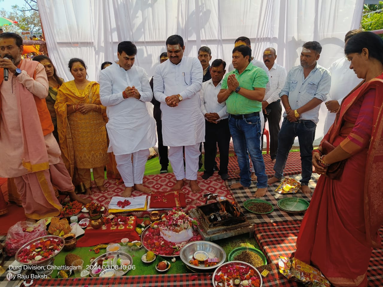 *भगवान शिव के जयकारों से गूंज उठा शिवनाथ नदी का तट,विधायक व महापौर ने लगाए हर हर महादेव के जयकारे…*