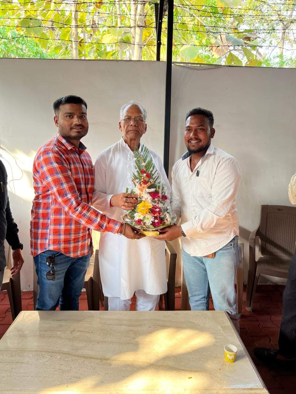 *रायपुर,छत्तीसगढ़ प्रदेश साहू संघ के पूर्व अध्यक्ष श्री ताम्रध्वज साहू से छत्तीसगढ़ प्रदेश साहू संघ युवा प्रकोष्ठ के पदाधिकारियों ने मिलकर दी बधाई*