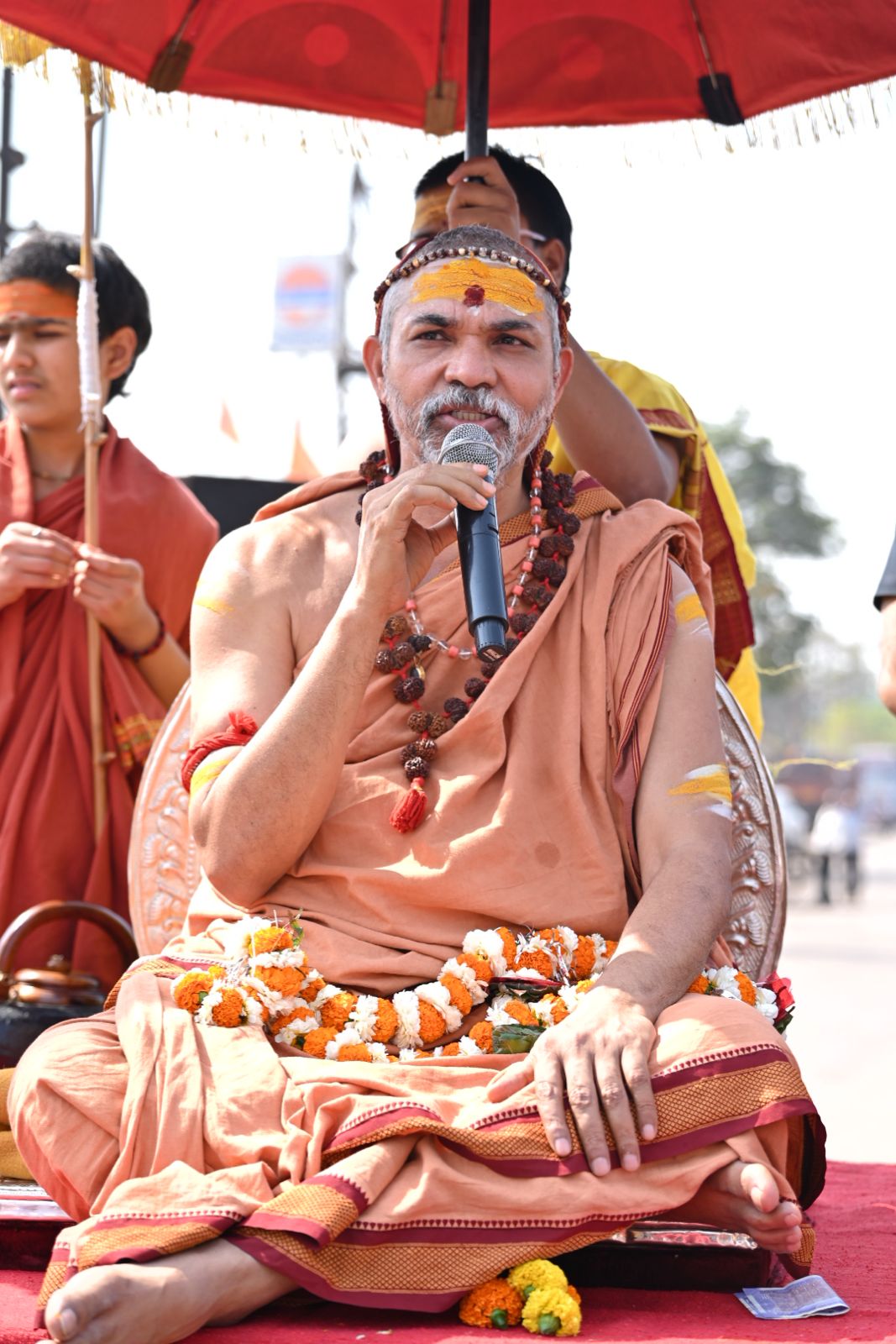 *भिलाई,देश मे रामजी तो आ गए पर गौ हत्या बन्द नही हुआ,शंकराचार्य ने 10 मिनट दिया धरना,सियासत दर्पण न्यूज़ से दुखहरण सिंह ठाकुर*
