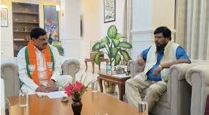 *यादव से रामदास आठवाले ने की मुलाकात*