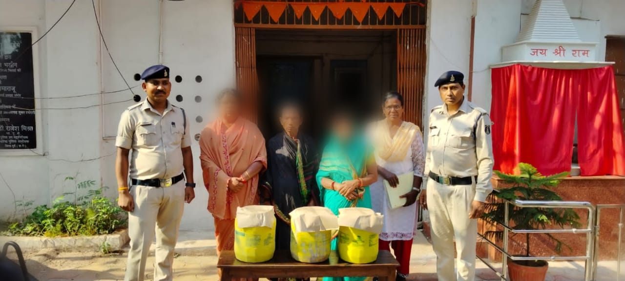 *भिलाई,सुखनंदन राठौर,अतिरिक्त पुलिस अधीक्षक, शहर,के मार्गदर्शन में गांजा का अवैध व्यापार करने वाली 05 महिलाएं हिरासत में*