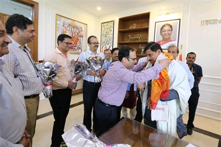 *मुख्यमंत्री डॉ. यादव से मिले उज्जैन के चिकित्सक*