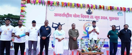 *करें योग-रहें निरोग, योग हमारे देश की पुरातन विधा है- विधायक किरण देव*