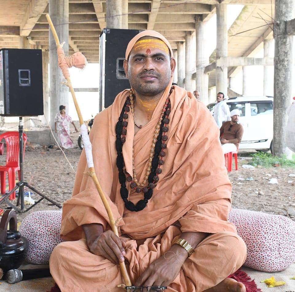 *कबीरधाम : दण्डी स्वामी का टाटीकसा में होगा पादुका पूजन,दुखहरण सिंह ठाकुर की रिपोर्ट*