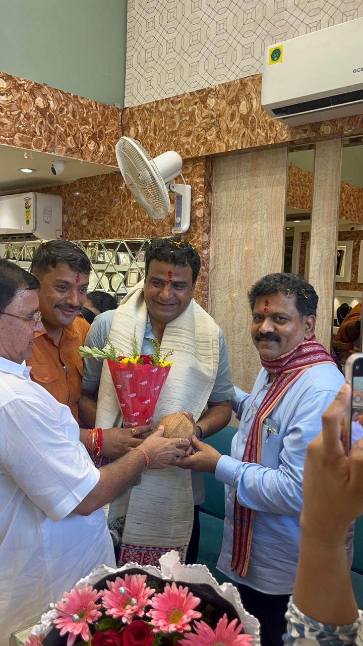 *कमल सोनी के नेतृत्व में गृह मंत्री का सदर बाजार में आतिशी स्वागत,सियासत दर्पण न्यूज़ से तपेश जैन की रिपोर्ट*