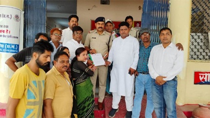 * मारपीट, मर्डर जैसी बड़ी घटनाओं पर अंकुश लगाने पूर्व विधायक.डॉ.विनय हुए लामबंध*