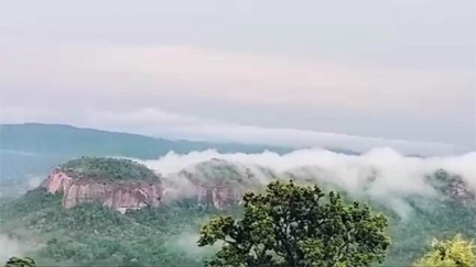 *बारिश में निखरी मैनपाट की सुंदरता*