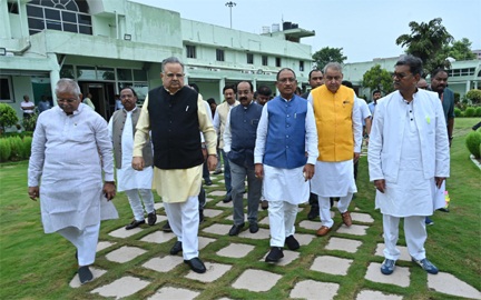 * मानसून सत्र के पहले दिन सदन सदस्यों के तीखे नोक-झोंक से गरमाया*