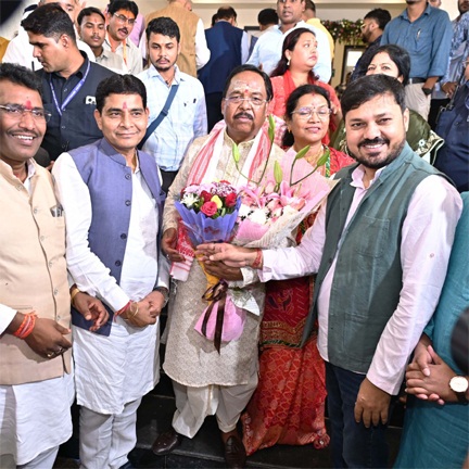 *राजस्व मंत्री वर्मा, कैबिनेट मंत्री राम विचार नेताम के नवा रायपुर स्थित आवास के गृह प्रवेश कार्यक्रम में हुए शामिल*