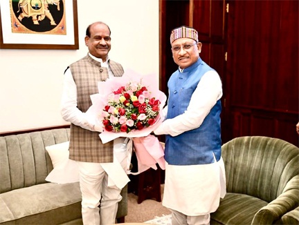 *मुख्यमंत्री श्री विष्णुदेव साय ने लोक सभा अध्यक्ष श्री ओम बिड़ला से नई दिल्ली में महत्वपूर्ण मुलाक़ात*