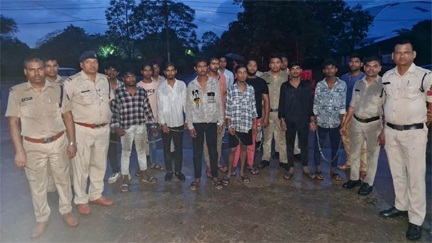 *गढ़कलेवा में आतंक मचाने वाले 10 आरोपित पकड़े गए*