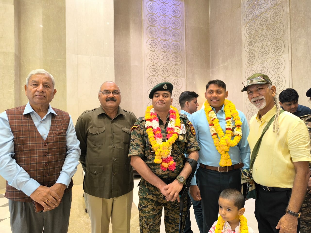 *अलायंस द्वारा शौर्य चक्र एवं कीर्ति चक्र प्राप्त जांबाजों एवं वीर नारियों का फूल मालाओं से किया मान सम्मान रणबीर सिंह*