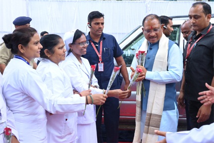 *मुख्यमंत्री विष्णुदेव साय ने महारानी अस्पताल परिसर में प्रधानमंत्री भारतीय जन औषधि केंद्र का किया शुभारंभ*