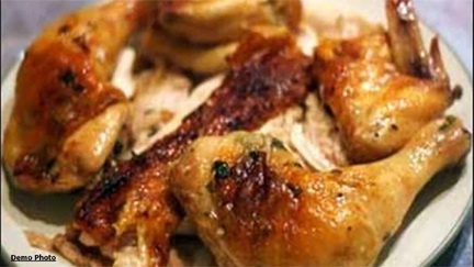 *नॉनवेज मिलने पर परिजनों का रेस्टोरेंट में जमकर हंगामा*