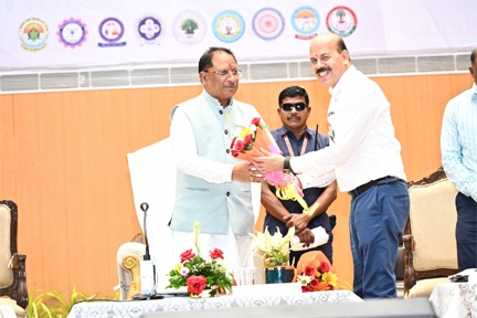 *मुख्यमंत्री श्री विष्णु देव साय इंदिरा गांधी कृषि विश्वविद्यालय पहुंचे*