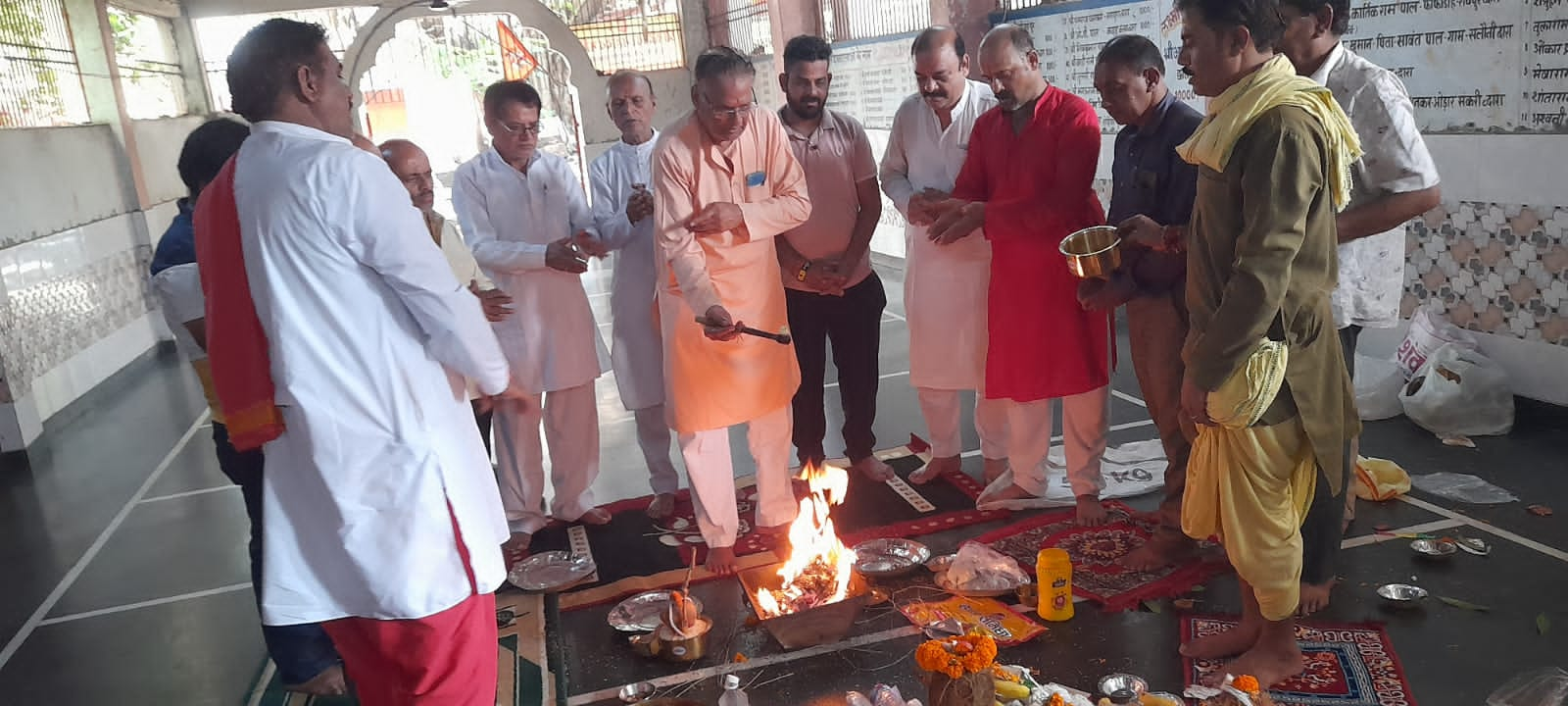 *रायपुर,ऋषिपंचमी पर महादेव घाट पर ब्रहम स्नान कर किया गया पूजा-अर्चना,सियासत दर्पण न्यूज़ की खबर*