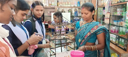 *लखपति दीदी पहल: विश्रामपुरी की बिहान से कोंडागांव के विश्रामपुरी की इश्वरी बनी लखपति दीदी*