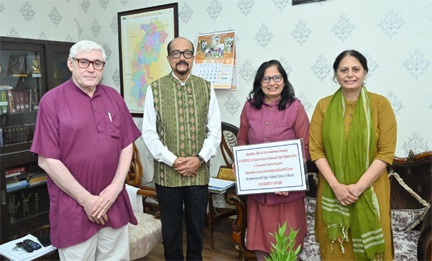 *रायपुर,मधुमेह बीमारी के प्रति जागरूकता अभियान को राज्यपाल डेका ने दिखाई हरी झंडी*