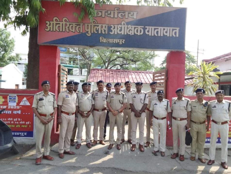 “*यातायात कार्रवाई रैली” के दौरान लोगों को दी जा रही यातायात नियमों के पालन की समझाइश,,,डॉ. शाजिया अली की रिपोर्ट*