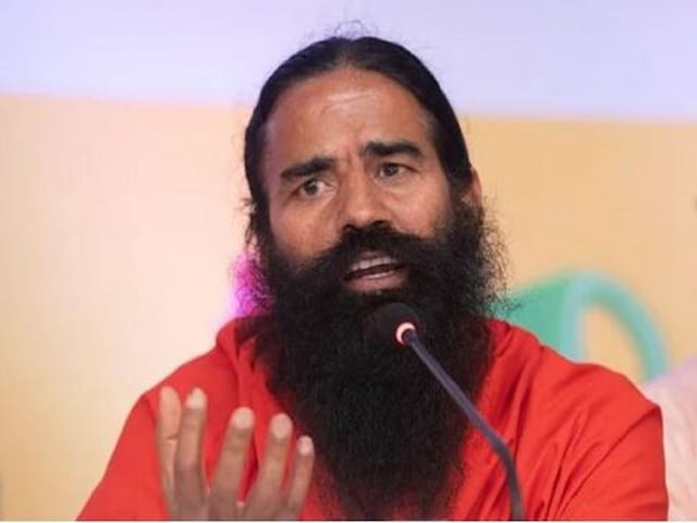 *रूह अफजा विवाद मामले में,,दिल्ली हाईकोर्ट ने बाबा रामदेव की हरकतों पर नाराजगी जताई और अवमानना का नोटिस जारी करने की चेतावनी दी।*