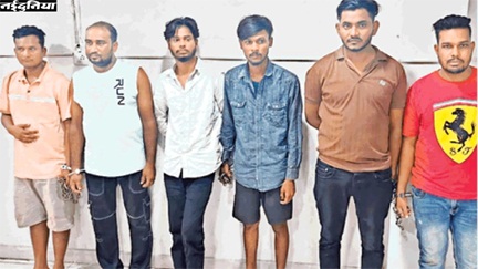 *मोबाइल चोरी करने वाले 6 गिरफ्तार*