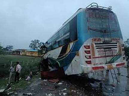 *रायपुर में रॉयल ट्रेवल्स के बस ड्राइवर पर FIR*