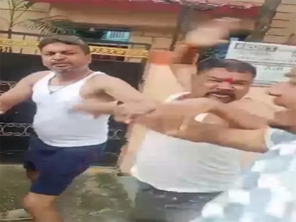 *राजधानी में कुत्ते के पेशाब करने पर विवाद.फूटा सिर.सियासत दर्पण न्यूज़ रिपोर्ट.*