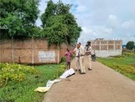 *रायपुर में बोरी में मिली युवक की लाश*