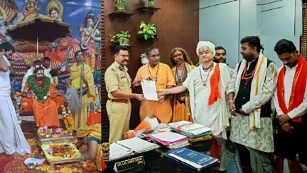 *रायपुर,,स्वामी अभिरामदास के खिलाफ गंभीर आरोप, कलेक्टर और SP से शिकायत*