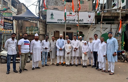 *रायपुर,,शहर सीरतुन्नबी कमेटी के कार्यालय में,,सदर सोहेल सेठी ने किया ध्वजारोहण,*