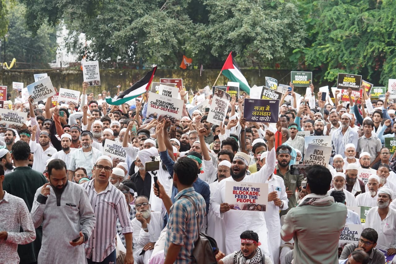 *गाज़ा के समर्थन में दिल्ली में विशाल प्रदर्शन – इज़रायल की निंदा, भारत सरकार से कार्रवाई की अपील*