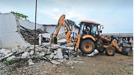 *पत्रकार मुकेश चंद्राकर हत्याकांड में कड़ा एक्शन*