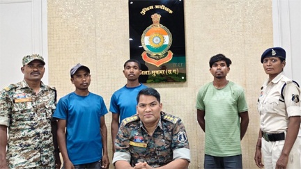 *विस्फोटक सामग्री के साथ तीन माओवादी गिरफ्तार*