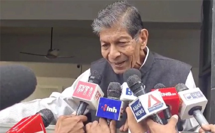 *सरकार के खिलाफ कर रहे प्रदर्शन पूर्व गृहमंत्री ननकीराम कंवर को पुलिस ने घेराबंदी कर रोका*