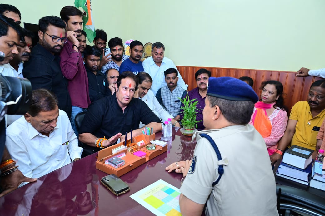 *रायपुर,,पुलिस विभाग भारतीय जनता पार्टी के हाथों की कठपुतली बनी,,*