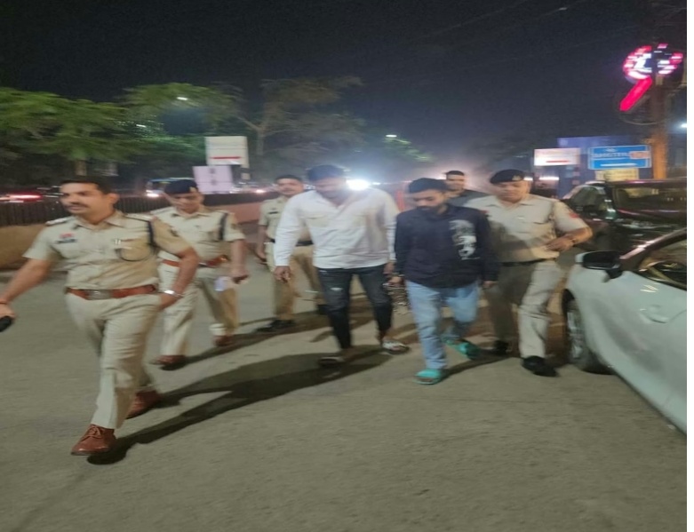 *रायपुर,,जूक क्लब,मारपीट के आरोपियों का पुलिस ने निकाला जुलूस*