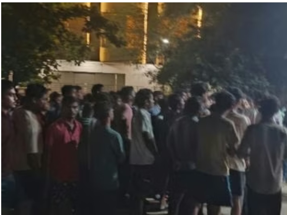 *रायपुर,,नशेड़ियों की बेखौफ गुंडागर्दी,कॉलेज छात्रों की बेरहमी से पिटाई,*