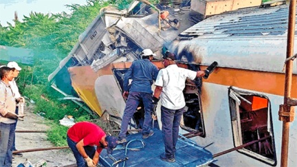 *ट्रेन हादसे की जांच रिपोर्ट में सामने आई ये वजह*