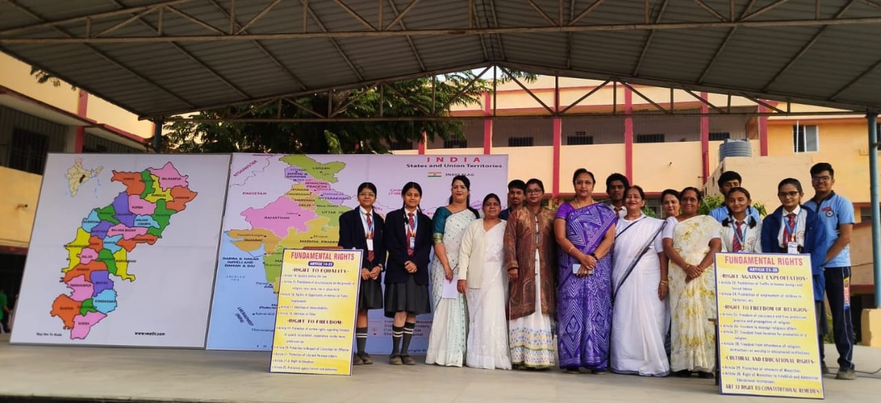 *बर्जेस अंग्रेजी शाला में मनाया गया संविधान दिवस,,,सियासत दर्पण न्यूज़ से बिलासपुर ब्यूरो चीफ डॉ शाज़िया अली खान की रिपोर्ट*