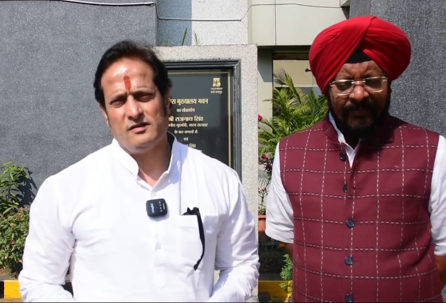 *रायपुर,,पूर्व मंत्री और छह बार के विधायक कवासी लखमा को ईलाज हेतु पुलिस बल उपलब्ध कराने डीजीपी से मिले पूर्व विधायक कुलदीप जुनेजा और विकास उपाध्याय*