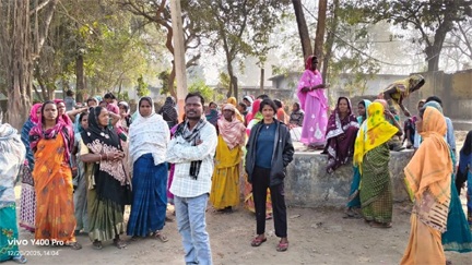 *अवैध शराब पकड़ने गई आबकारी टीम को गांव वालों ने दो घंटे घेर कर रखा*