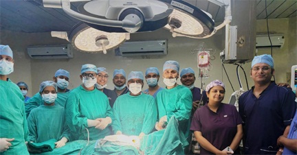 *छाती के दुर्लभ कैंसर का सफल ऑपरेशन, अम्बेडकर अस्पताल रायपुर में बची मरीज की जान*